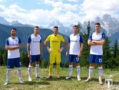 包含拉齐奥训练开放日，冲刺阶段单刀错失引欢呼，社区盾在即，纪律约束更严格的词条-亚博体育